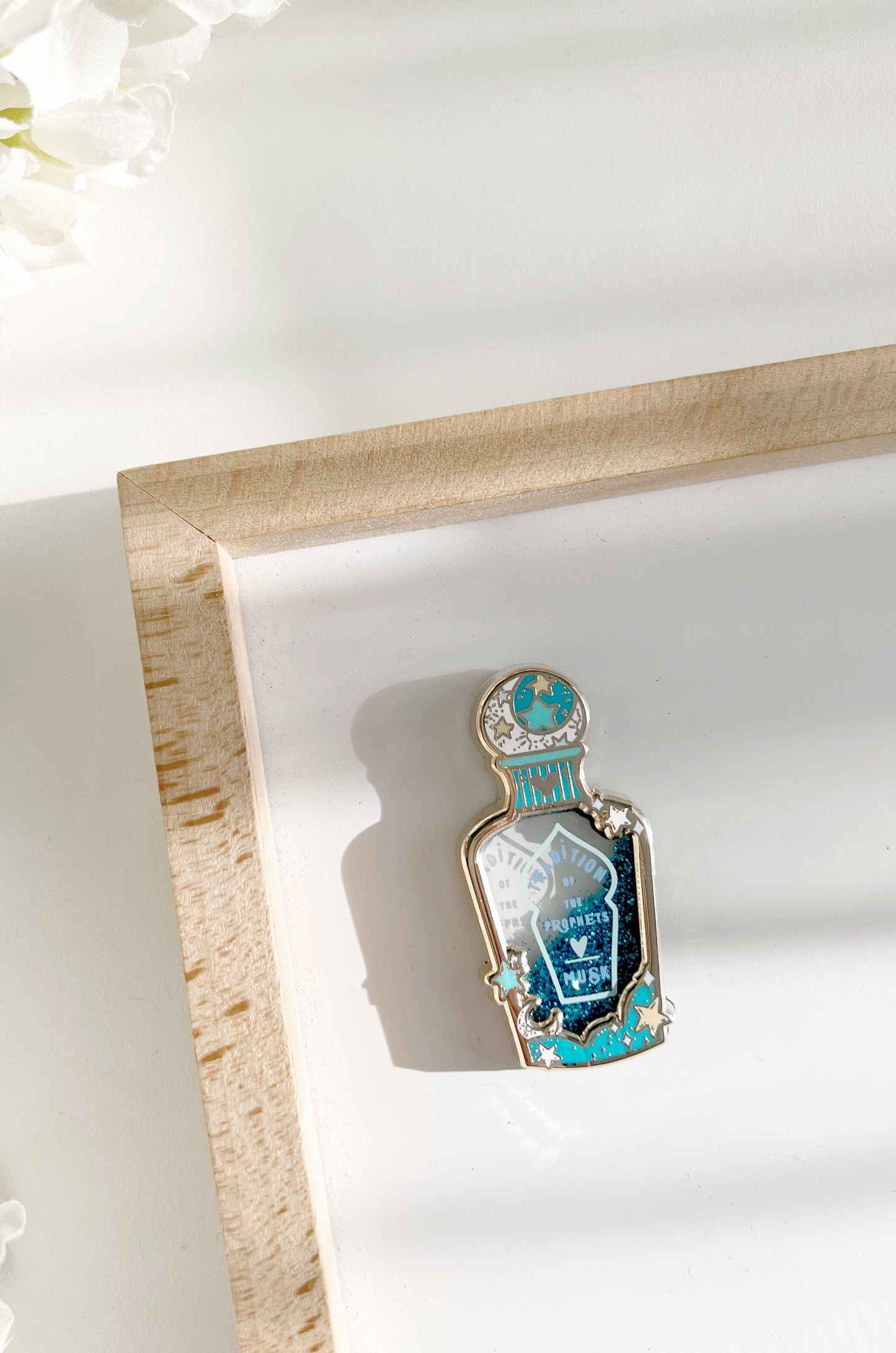 Perfume - Glitter liquid Magnet | Quote Lovin' | Eid gifts